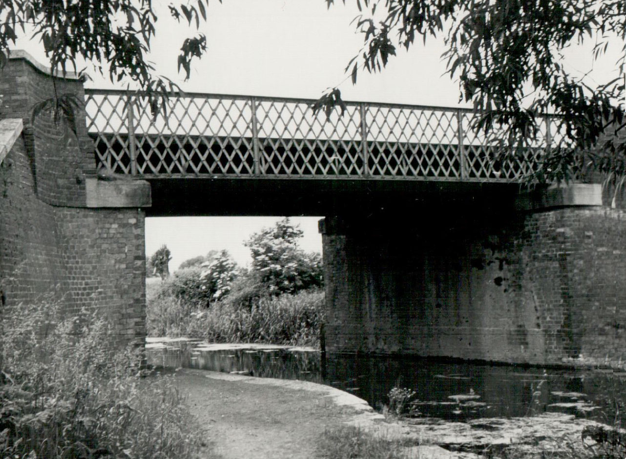 The railway bridge looking west. (Michael Handford)