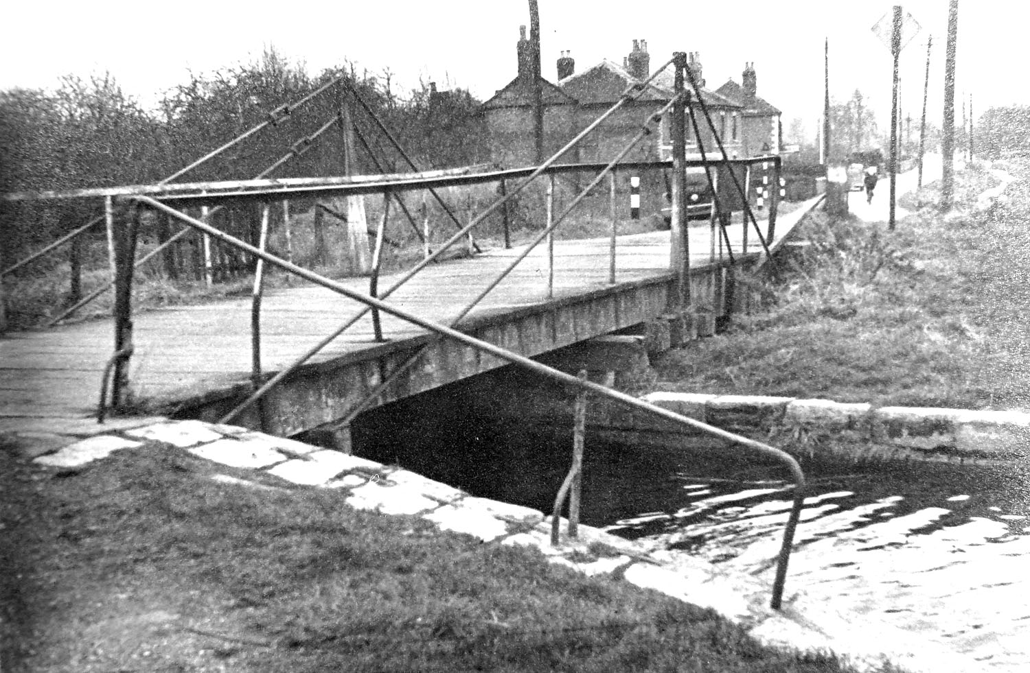 Saul Bridge in 1948 (Gloucestershire Archives K185/1)